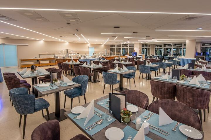 Dining Photos