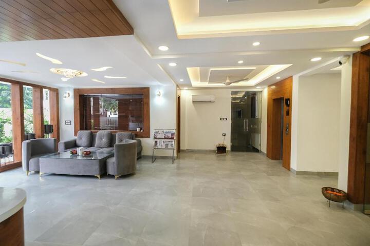 Hotel Interior 6 of 22