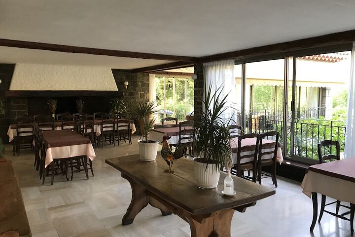 Dining Photos
