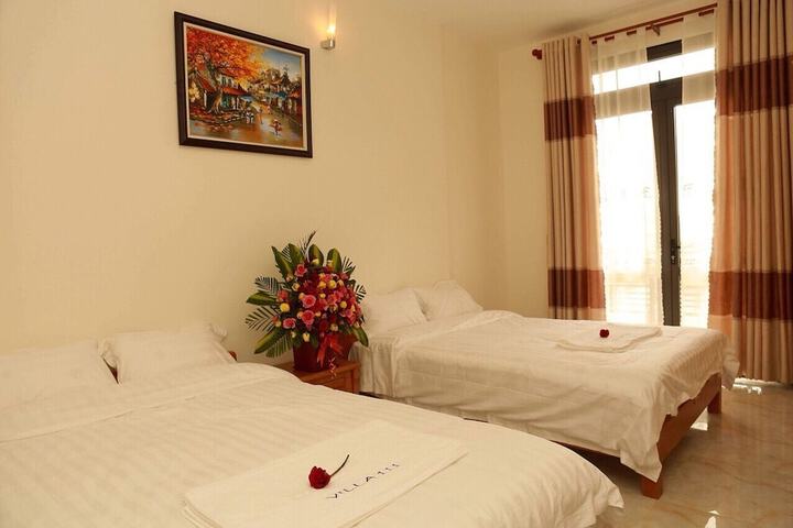 Room 4 of 19