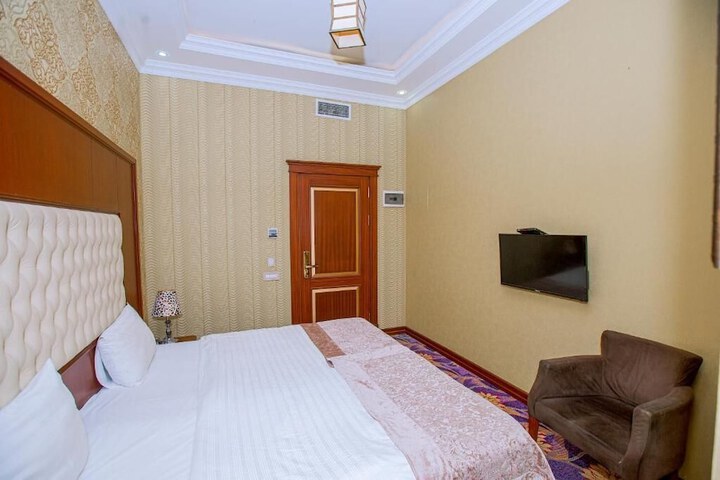 Room 8 of 46