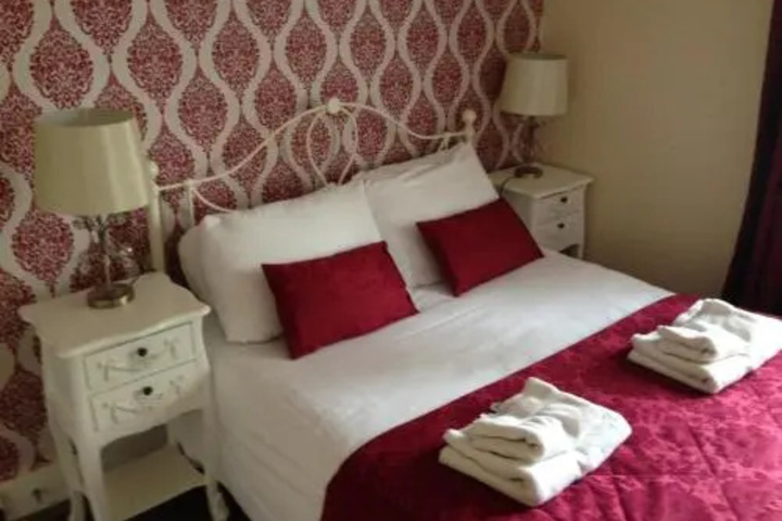 Room 2 of 12