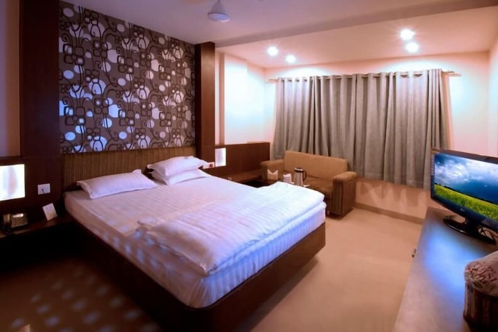 Room 8 of 27