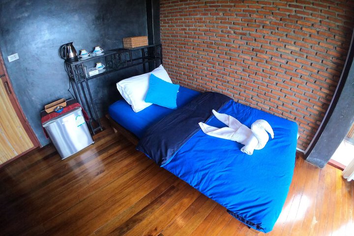 Room 12 of 40