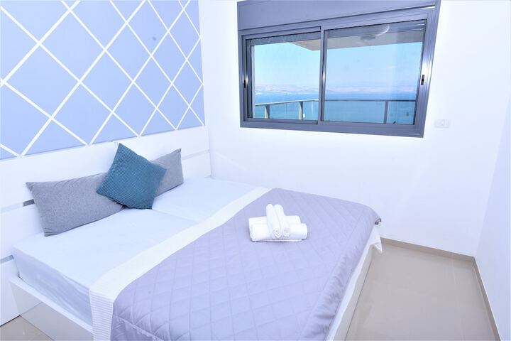 Room 5 of 20