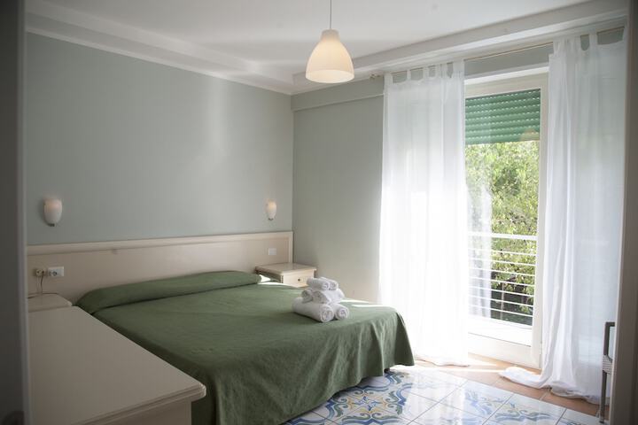 Room 4 of 57
