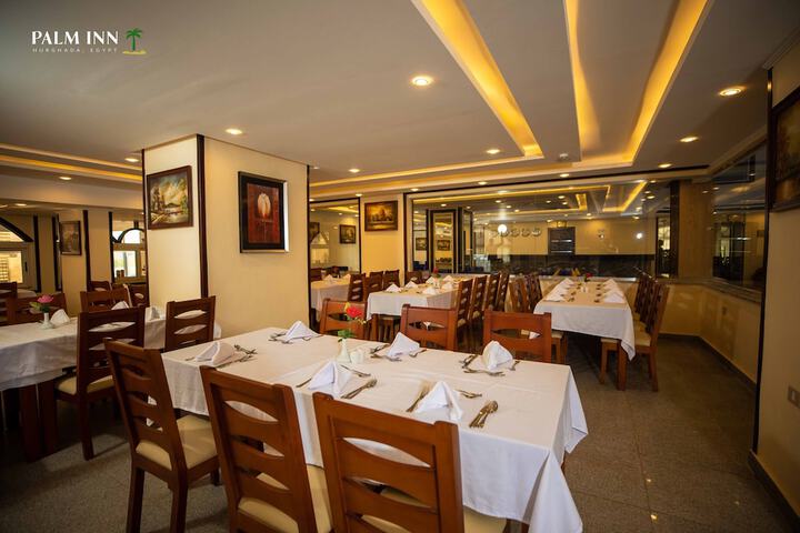 Dining 42 of 76
