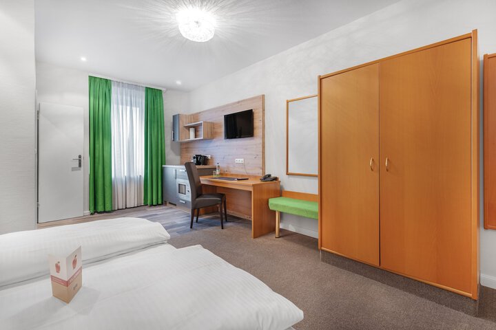 Room 14 of 56