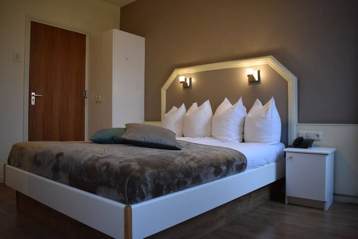 Room 30 of 88