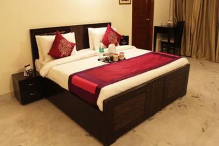 Room 15 of 19