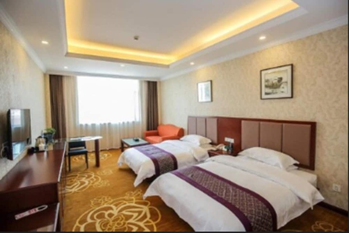Room 18 of 50