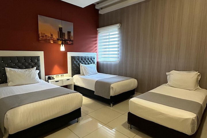 Room 18 of 37