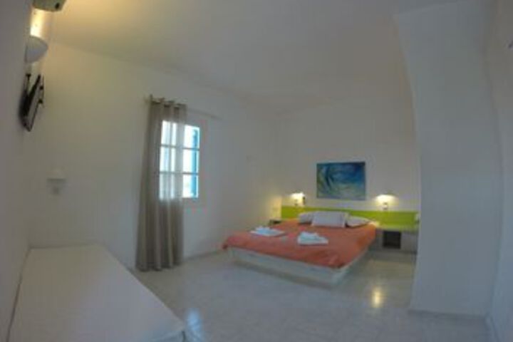 Room 7 of 17
