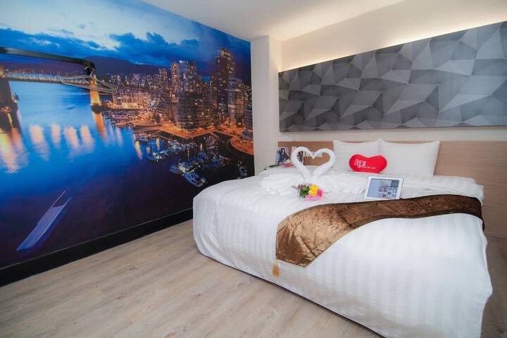 Room 13 of 15