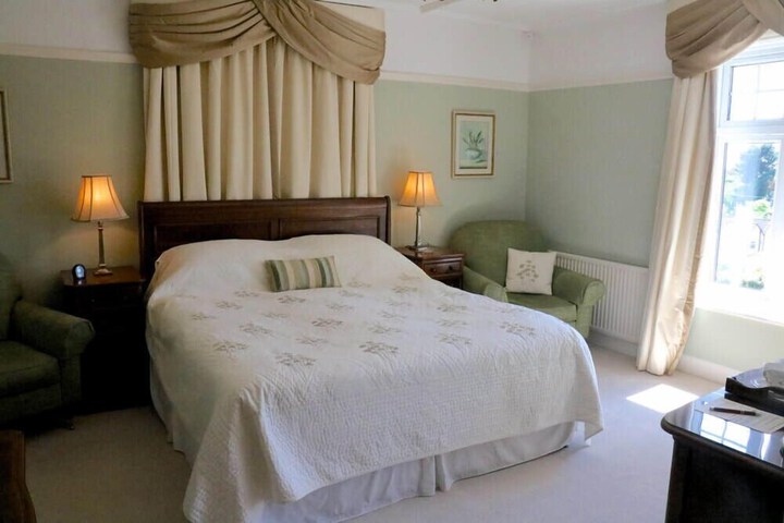 Room 6 of 22