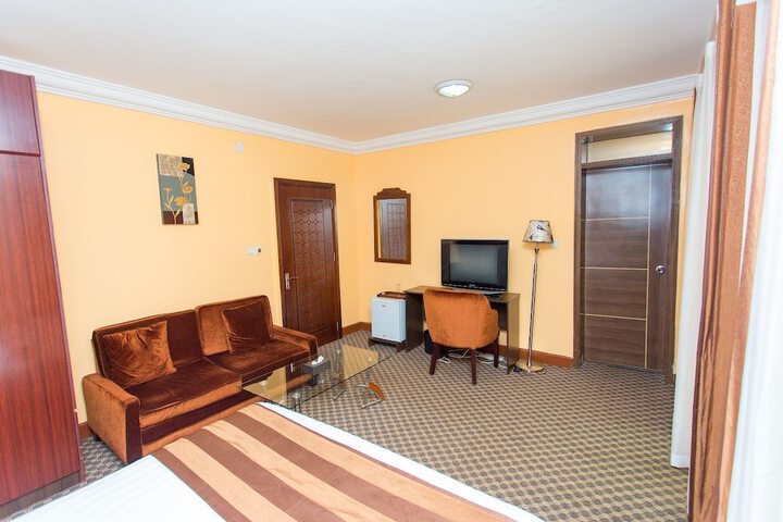 Room 3 of 22
