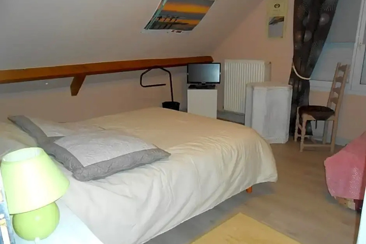 Room 5 of 13