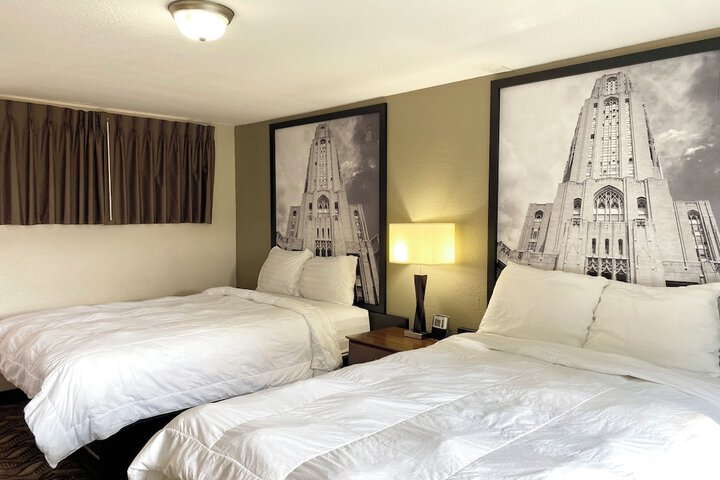 1 King Bed (13 of 16)