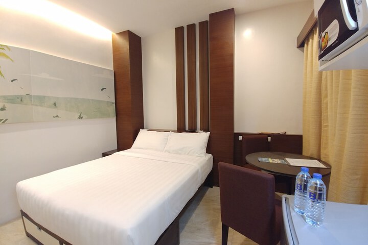 Room 8 of 55