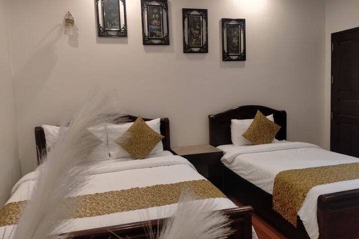 Room 17 of 30