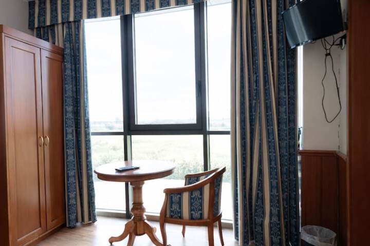 Room 70 of 105