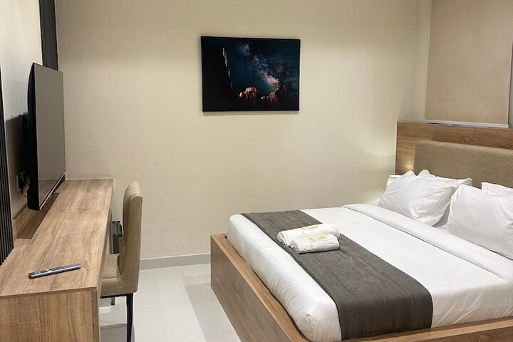 Room 12 of 12