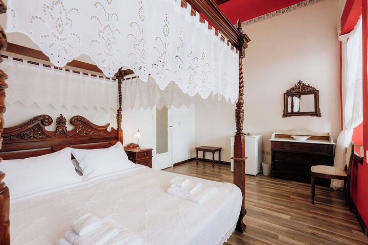 Room 3 of 46