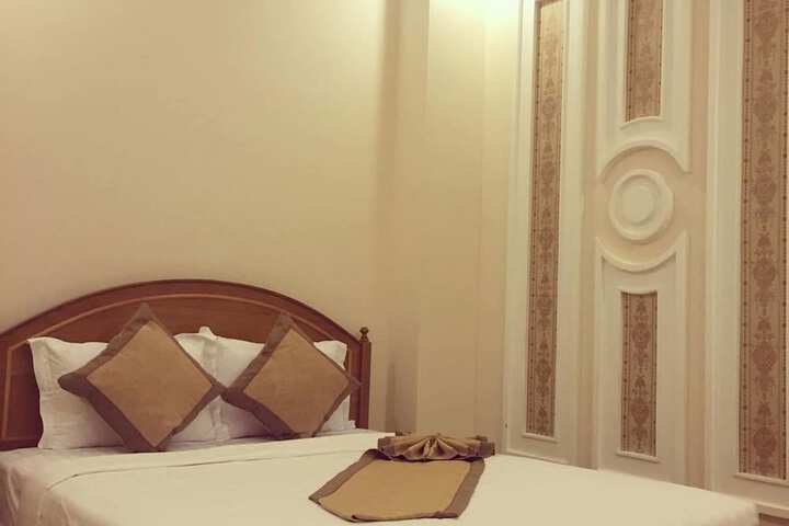 Room 18 of 40