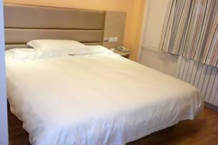 Room 42 of 67