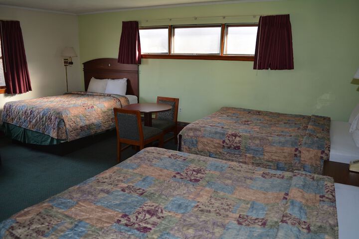 Room 15 of 34