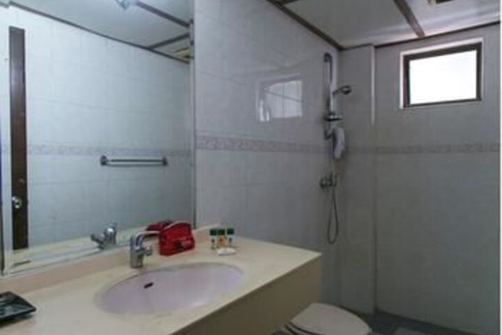 Room 2 of 19