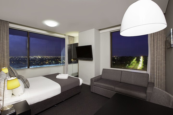 Room 4 of 44