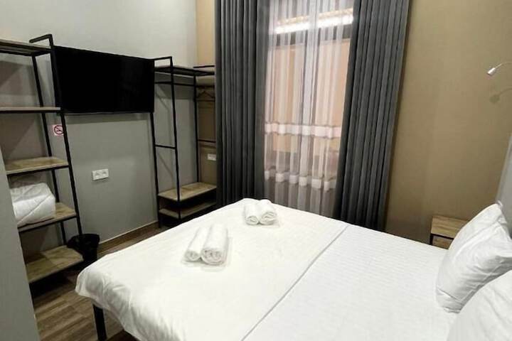 Room 4 of 20