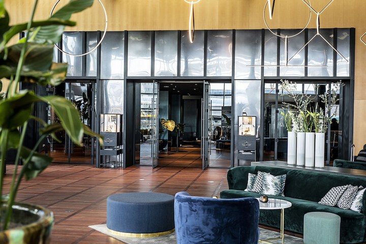 Lobby Photo