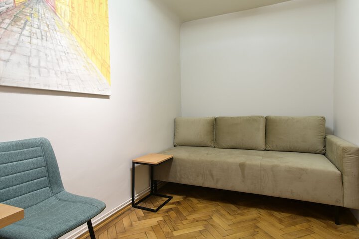 Room 19 of 48