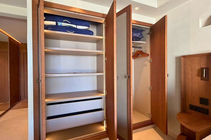 Room 44 of 132