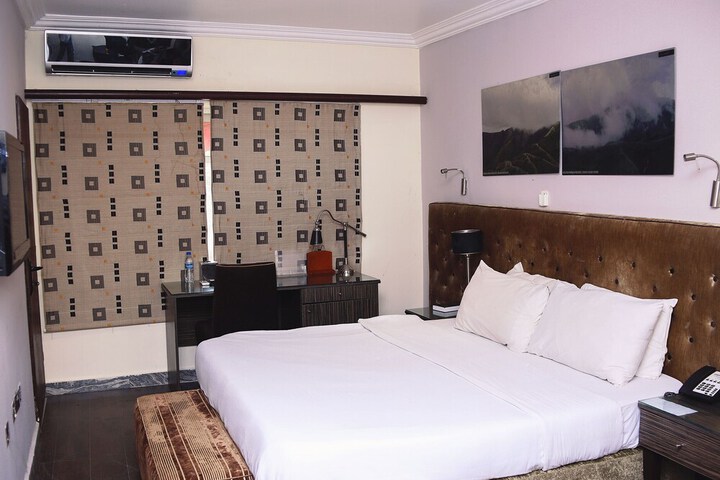 Room 21 of 45