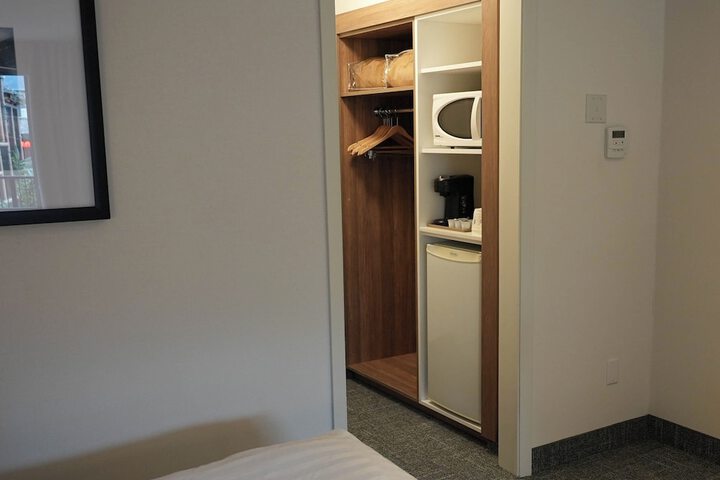 2 Queen Beds Premium (3 of 11)
