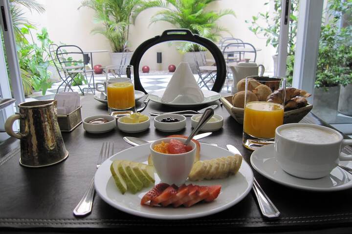 Breakfast area