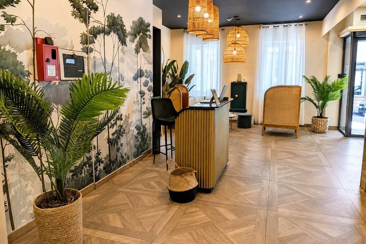 Hotel Interior 5 of 33