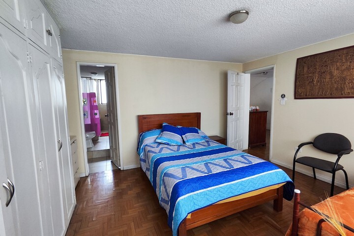 Room 12 of 34