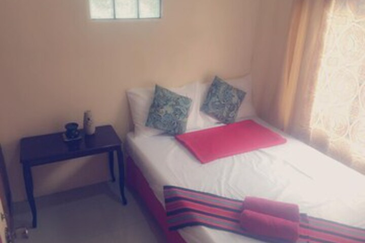 Room 8 of 16