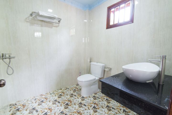 Bathroom Interior Photo