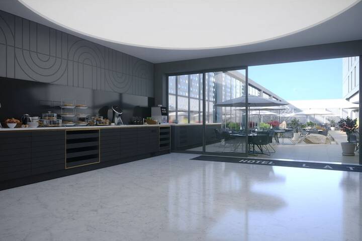 Business Center 73 of 75