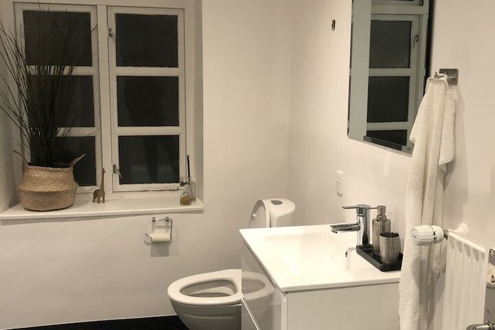 Room 13 of 69