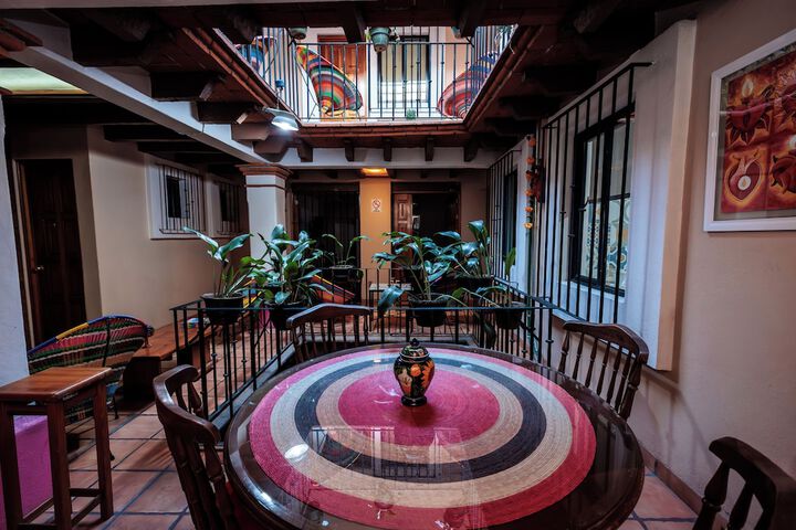 Lounge 89 of 102