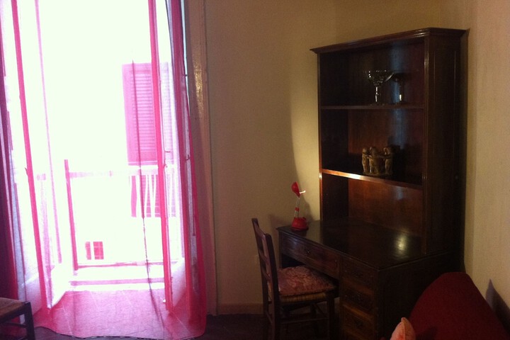 Room 34 of 107
