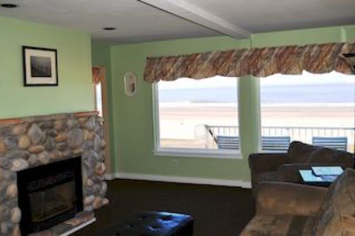 Room 16 of 16