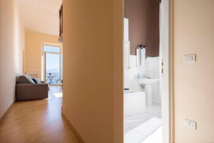 Room 18 of 24