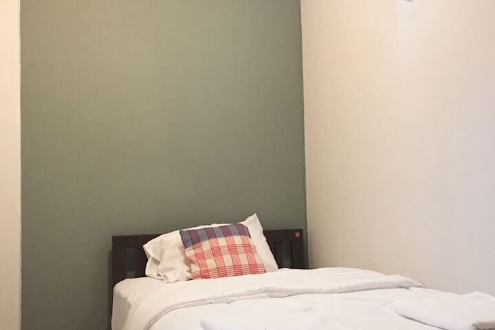 Room 4 of 45